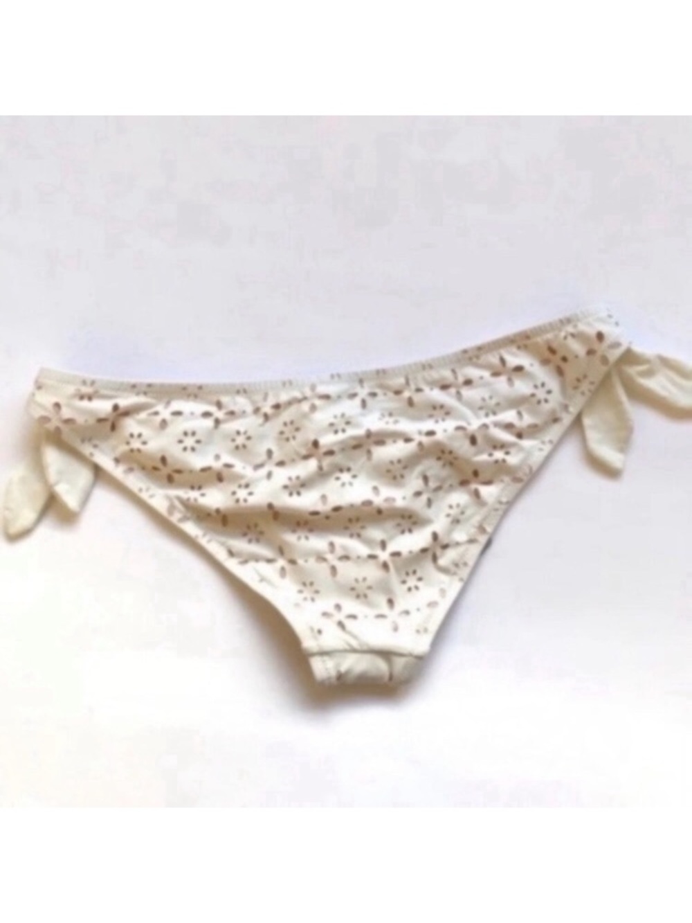 J. Crew Women’s White Eyelet Tie-Side Bikini Bottom size M - Picture 4 of 7